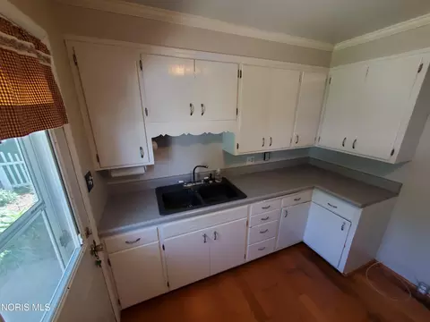 Kitchen - 459 S Hazel St, Upper Sandusky, OH 43351 photo 2 of 2