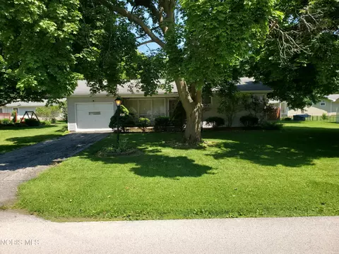Exterior - 459 S Hazel St, Upper Sandusky, OH 43351 photo 2 of 13