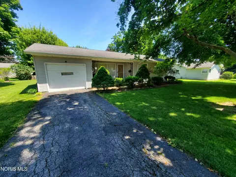 Exterior - 459 S Hazel St, Upper Sandusky, OH 43351 photo 5 of 13