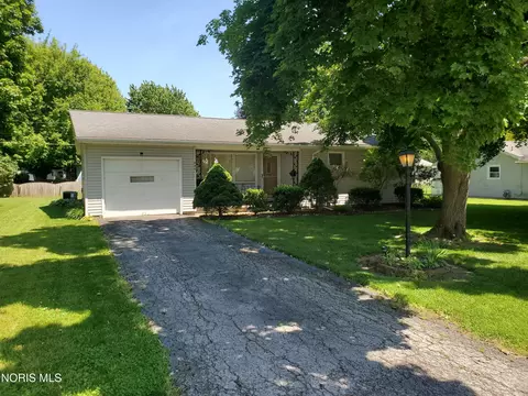 459 S Hazel St, Upper Sandusky, OH 43351