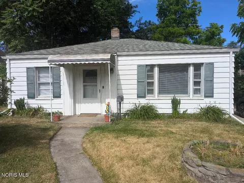 5121 Adella St, Toledo, OH 43613