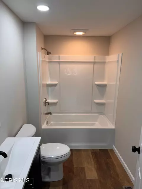 Bath - 509 E Mulberry St, Bryan, OH 43506 photo 2 of 2