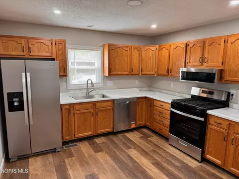 Kitchen - 509 E Mulberry St, Bryan, OH 43506 photo 3 of 3
