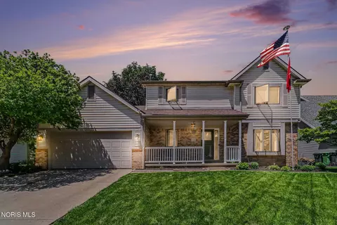 2227 Willowtree Ln, Maumee, OH 43537