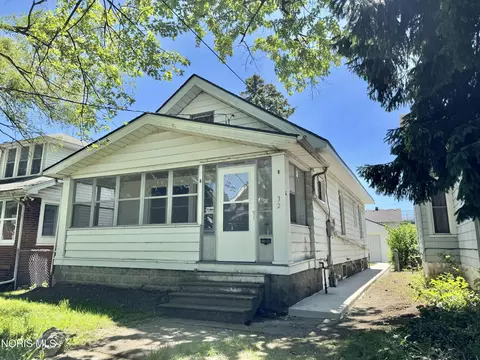 32 Allison Ave, Toledo, OH 43605