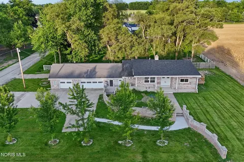 28960 N Fostoria Rd, Millbury, OH 43447