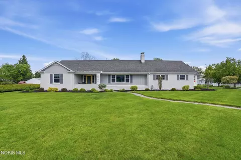2035 S Main St, Findlay, OH 45840