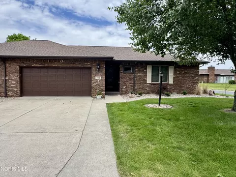 600 Wood Cree Ct, Defiance, OH 43512