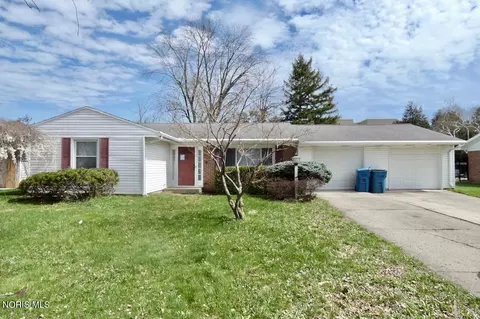 1425 White Ave, Fremont, OH 43420