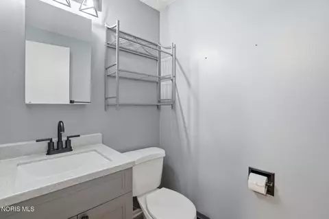 Bath - 110 Norlick Dr, Bryan, OH 43506 photo 2 of 2