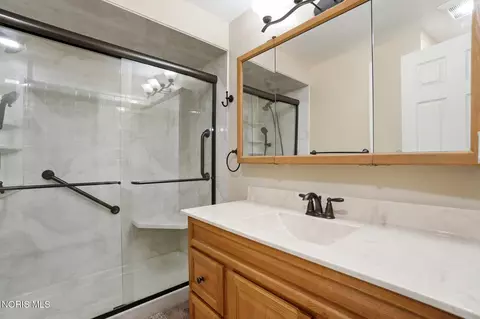 Bath - 110 Norlick Dr, Bryan, OH 43506 photo 1 of 2