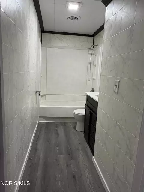 Bath - 416 Railway Ave, Holgate, OH 43527 photo 1 of 3