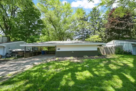 3027 Wicklow Rd, Toledo, OH 43606