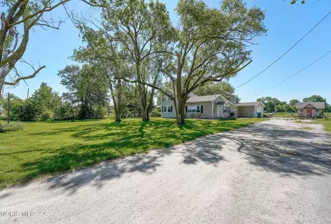22280 W Hellwig Rd, Genoa, OH 43430