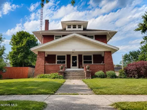 805 West St, Genoa, OH 43430