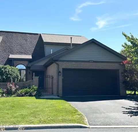 2216 Quail Lake Rd #42, Findlay, OH 45840