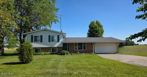 9504 Waterville Swanton Rd, Waterville, OH 43566