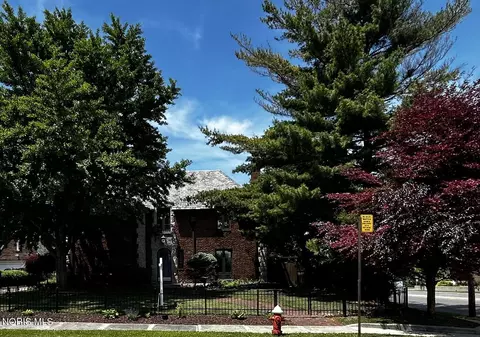 Other - 2157 Shenandoah Rd, Toledo, OH 43607 photo 3 of 30