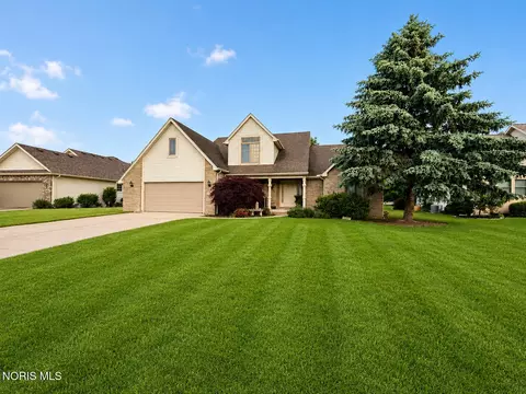 4816 Cabriolet Ln, Maumee, OH 43537