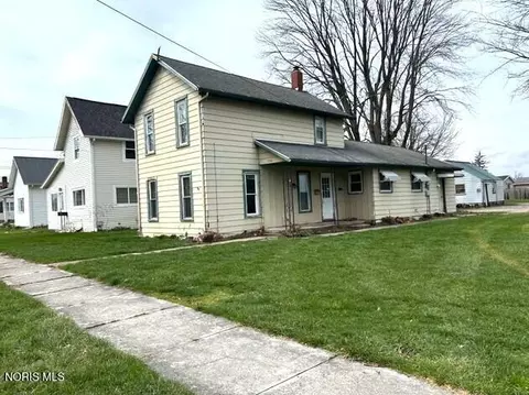 304 E Walnut St, North Baltimore, OH 45872
