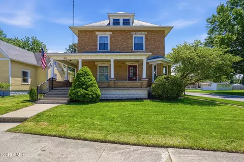 915 W Main Cross St, Findlay, OH 45840