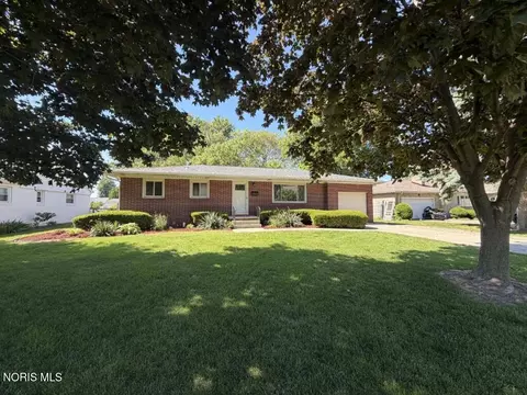 2917 Shoreland Ave, Toledo, OH 43611