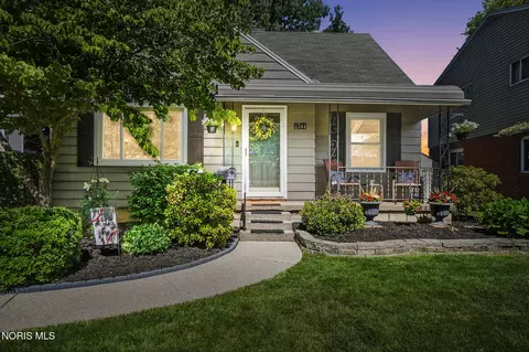 1744 Heatherdowns Blvd, Toledo, OH 43614