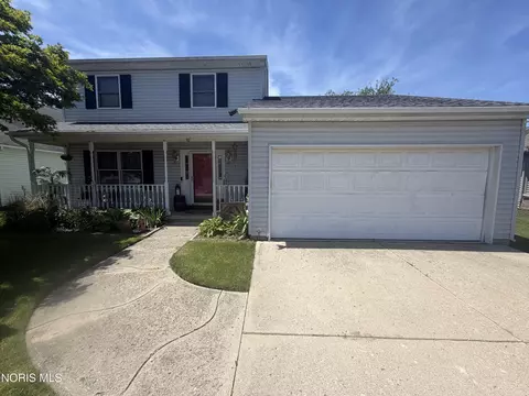 1937 Carvelle Dr, Northwood, OH 43619
