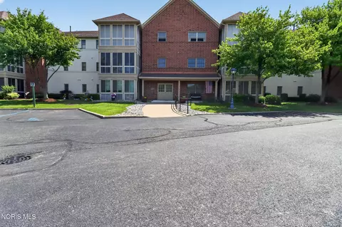 4730 Glendale Ave #210, Toledo, OH 43614