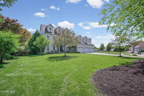 7935 Rockridge Dr, Maumee, OH 43537
