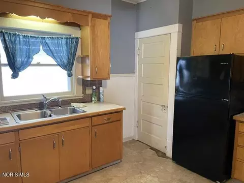 Kitchen - 412 E Butler St, Bryan, OH 43506 photo 2 of 2