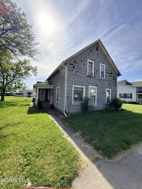 709 S Main St, Bryan, OH 43506