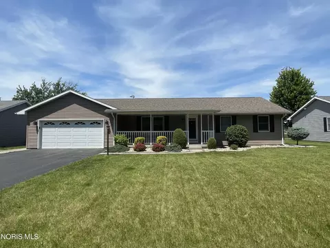 332 Hillshafer Dr, Findlay, OH 45840