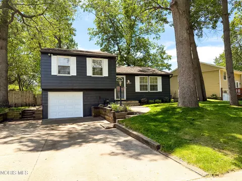 6701 Burnham Green Rd, Toledo, OH 43615