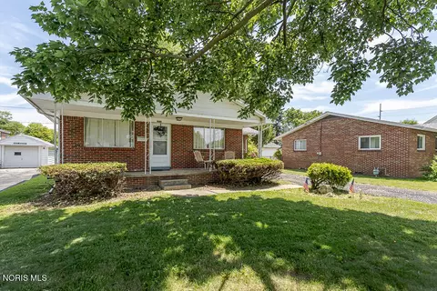 5036 Valley Forge Dr, Toledo, OH 43613