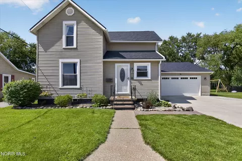 726 Park St, Napoleon, OH 43545
