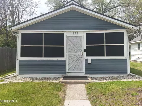 821 Elysian Ave, Toledo, OH 43607