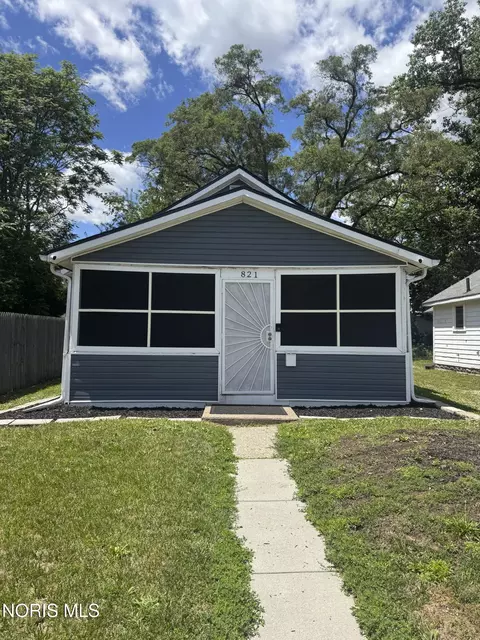 821 Elysian Ave, Toledo, OH 43607