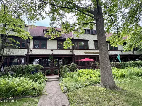 2353 Scottwood Ave # 4, Toledo, OH 43620