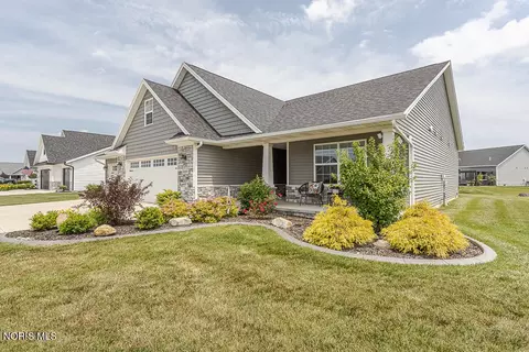 15193 Cypress Dr, Perrysburg, OH 43551