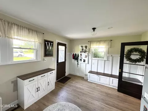 Entry Way - 205 E Wallace St, Findlay, OH 45840 photo 2 of 2