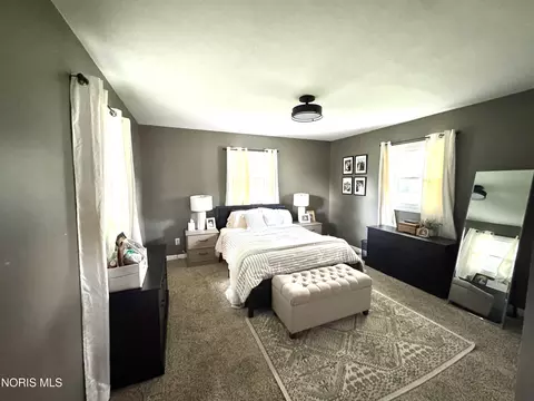 Bedroom - 205 E Wallace St, Findlay, OH 45840 photo 1 of 3
