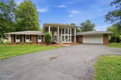 28 N Centennial Rd, Holland, OH 43528