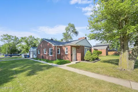 3233 Corydon Dr, Toledo, OH 43613