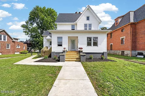 220 W Tiffin St, Fostoria, OH 44830