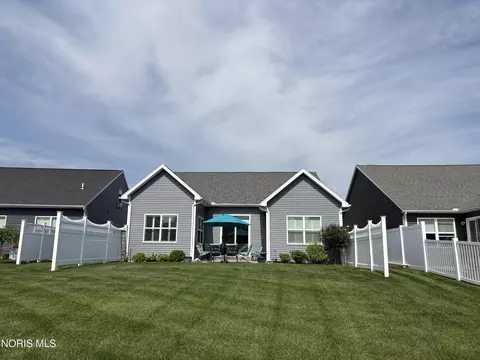 5520 Willow Cir, Sylvania, OH 43560