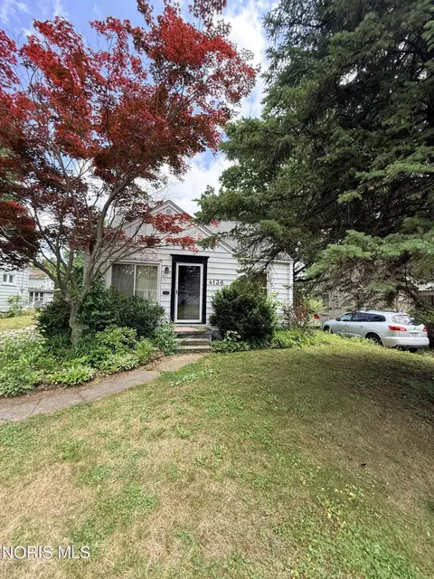 4136 Rohr Dr, Toledo, OH 43613