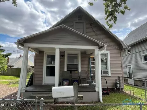 1457 Ingomar Ave, Toledo, OH 43609