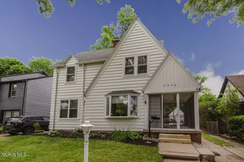 2336 Cheltenham Rd, Toledo, OH 43606