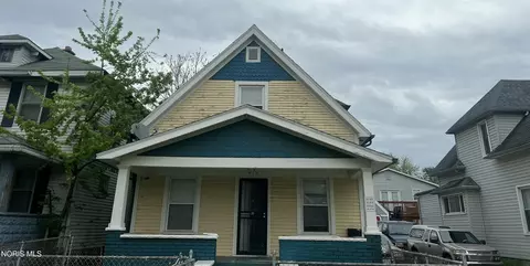 913 Berry St, Toledo, OH 43605